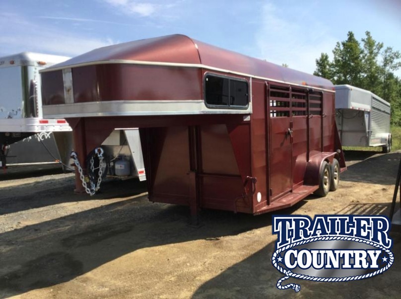 Chaparral Horse trailers for sale - TrailersMarket.com