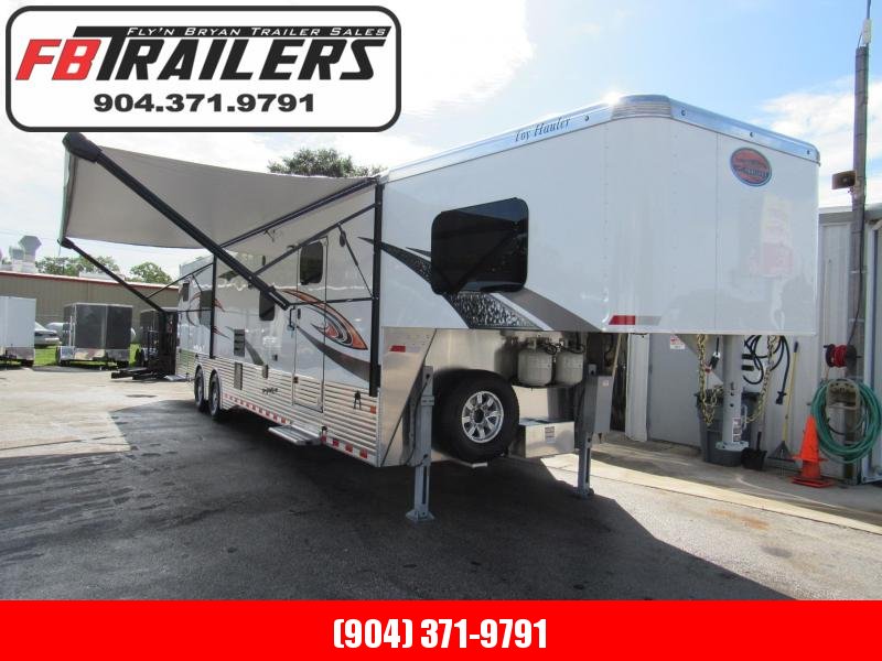2019 40' Living Quarters / Toy Hauler By Sundowner Trailers 2486SGM 2019 40' Living Quarters / Toy Hauler By Sundowner Trailers 2486SGM
