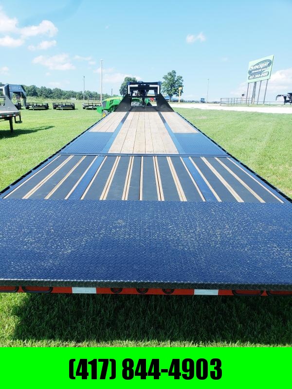 2019 Load Trail 102X36 Gooseneck Flatbed Trailer W/HYDRO JACKS/TAIL 2019 Load Trail 102X36 Gooseneck Flatbed Trailer W/HYDRO JACKS/TAIL