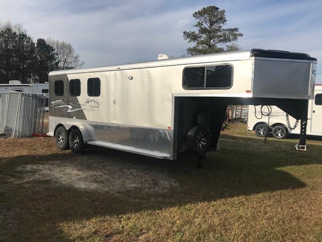 2019 Homesteader Stallion 3 Horse Trailer 2019 Homesteader Stallion 3 Horse Trailer