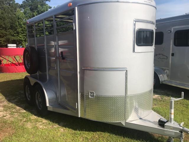 2018 Calico 2H Straight Load Horse Trailer 2018 Calico 2H Straight Load Horse Trailer