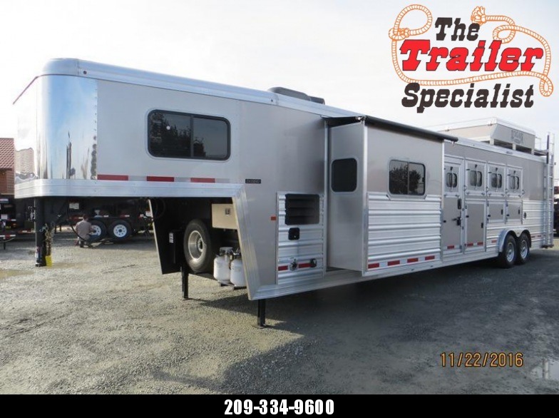 New 2017 Logan Coach Razor 4H w/12' LQ & Slide Out Horse Trailer Vin .4895 New 2017 Logan Coach Razor 4H w/12' LQ & Slide Out Horse Trailer Vin .4895
