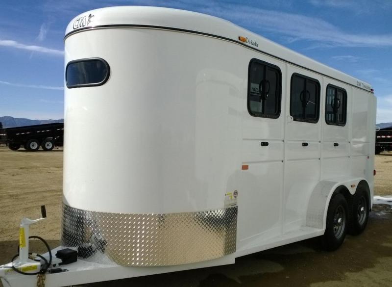 2017 CM Dakota 3 Horse Trailer