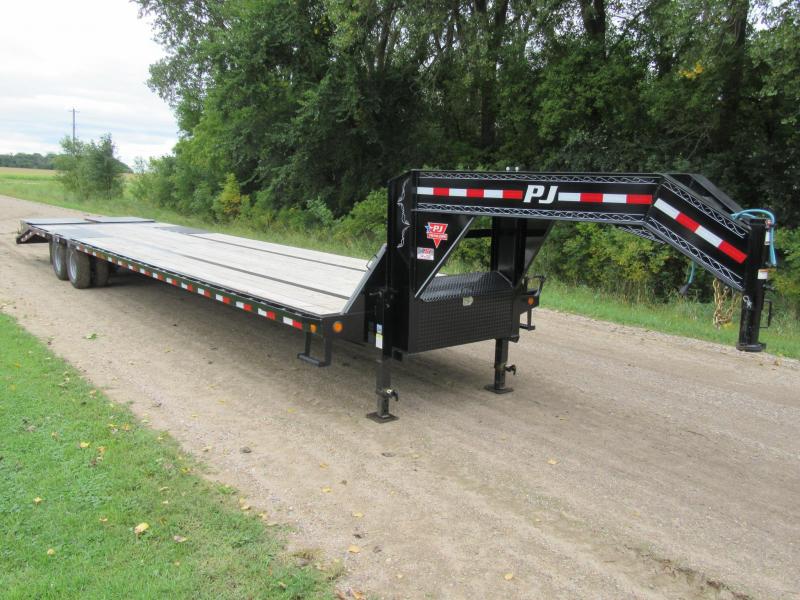 2019 PJ Trailers Low-Pro Gooseneck Flatbed Trailer 2019 PJ Trailers Low-Pro Gooseneck Flatbed Trailer