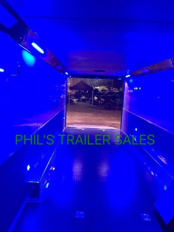 34' BATHROOM / SHOWER TRAILER AUTO MASTER Car / Racing Trailer enclosed