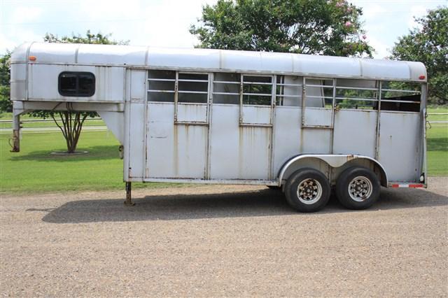 1990 Shop Built 3 Horse Gooseneck 1990 Shop Built 3 Horse Gooseneck