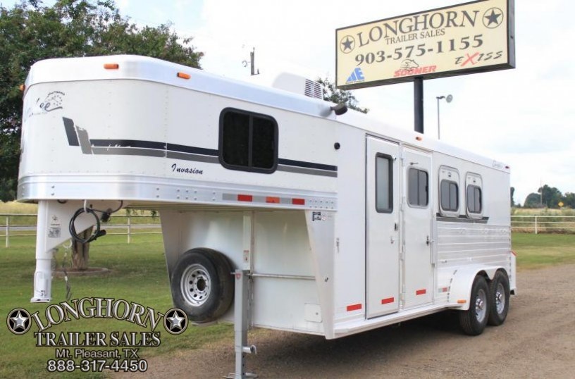 2003 Cherokee 3 Horse with Weekend Package 2003 Cherokee 3 Horse with Weekend Package