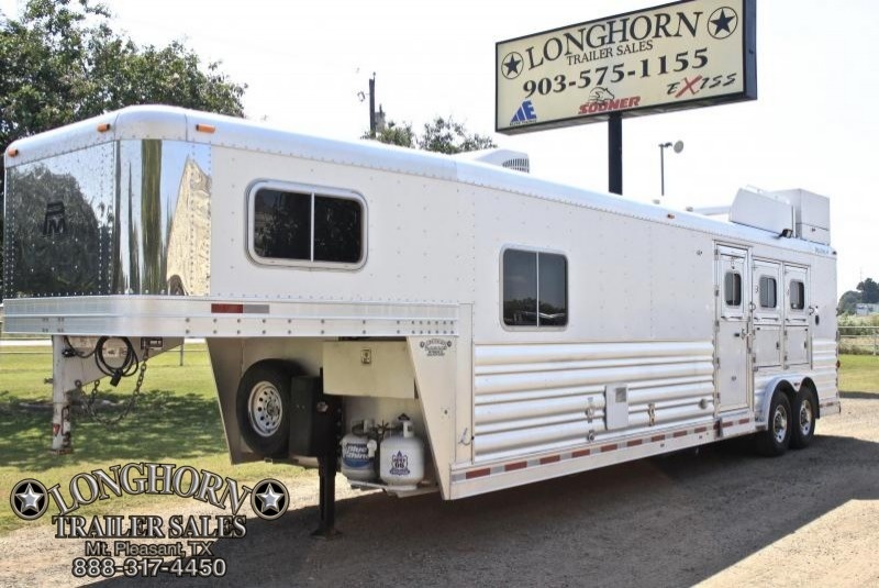 2012 Platinum 3 Horse 14 Shortwall with Generator 2012 Platinum 3 Horse 14 Shortwall with Generator