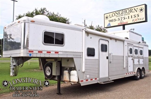 2005 C and C Trailers 14 LQ with Closet Tack and Haypod Horse Trailer 2005 C and C Trailers 14 LQ with Closet Tack and Haypod Horse Trailer