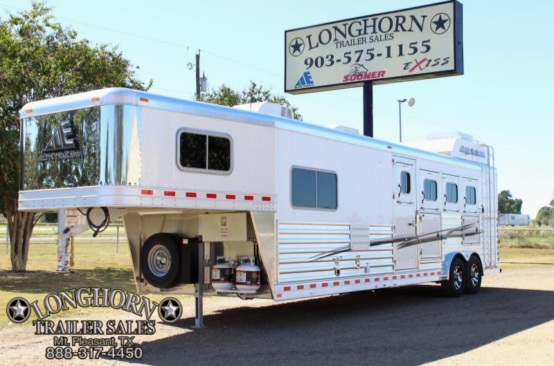 2018 Elite 4 Horse 10'8'' Shortwall by TrailBoss 2018 Elite 4 Horse 10'8'' Shortwall by TrailBoss
