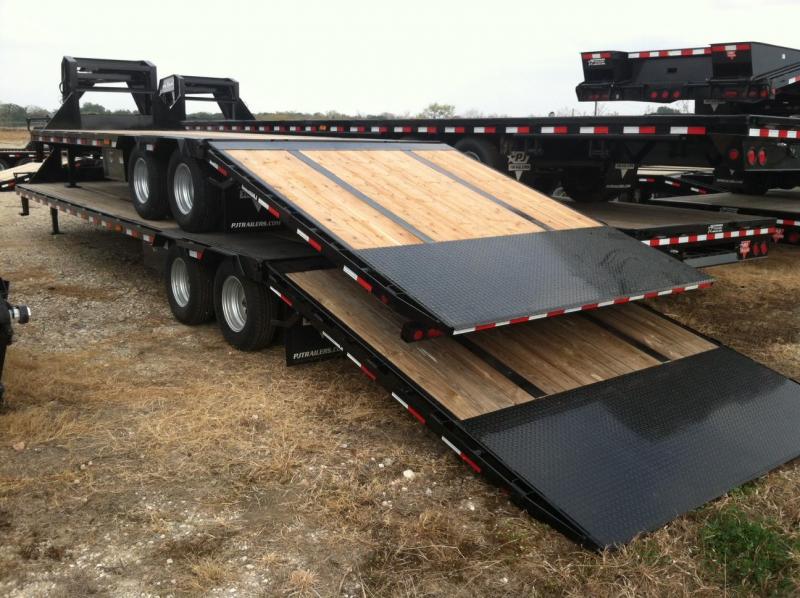 PJ Trailers Gooseneck Low Pro Hydraulic Dovetail 102"X36