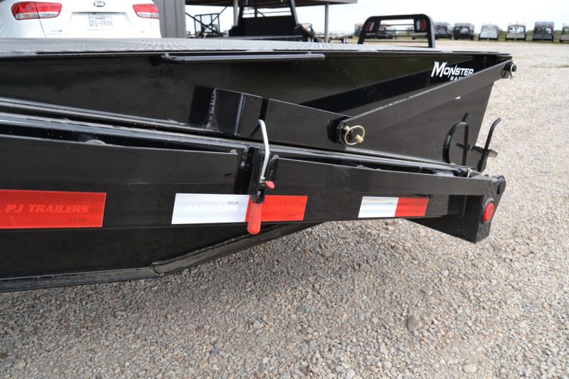 2017 PJ 102"x30' Gooseneck Flatbed Monster Ramps Happy Trailer Sales