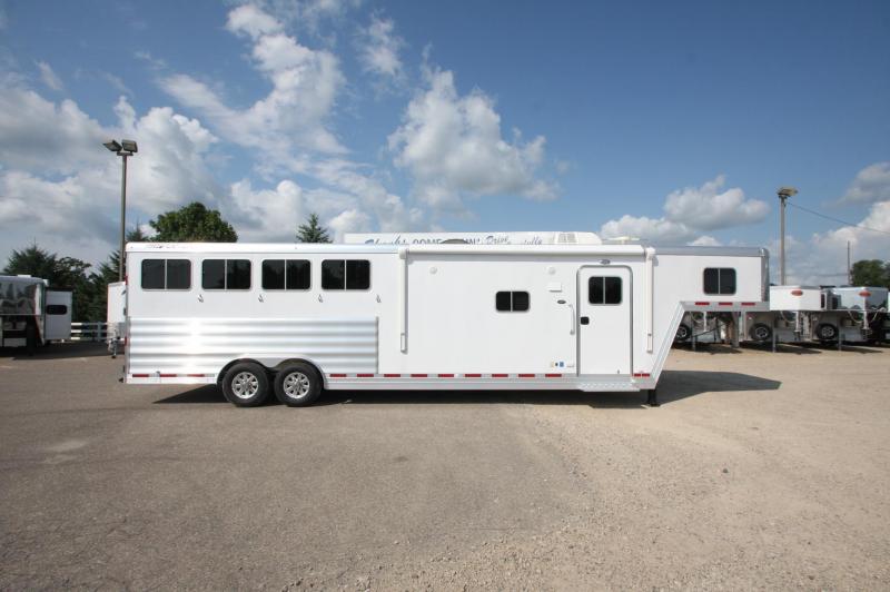 New Living Quarters Featherlite Horse and Livestock Trailers