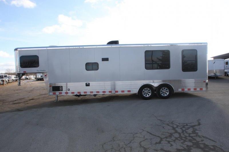New Living Quarters Featherlite Horse and Livestock Trailers