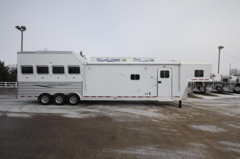 2017 Featherlite 8581 4HR 16.5 LQ DX Horse Trailer 2017 Featherlite 8581 4HR 16.5 LQ DX Horse Trailer