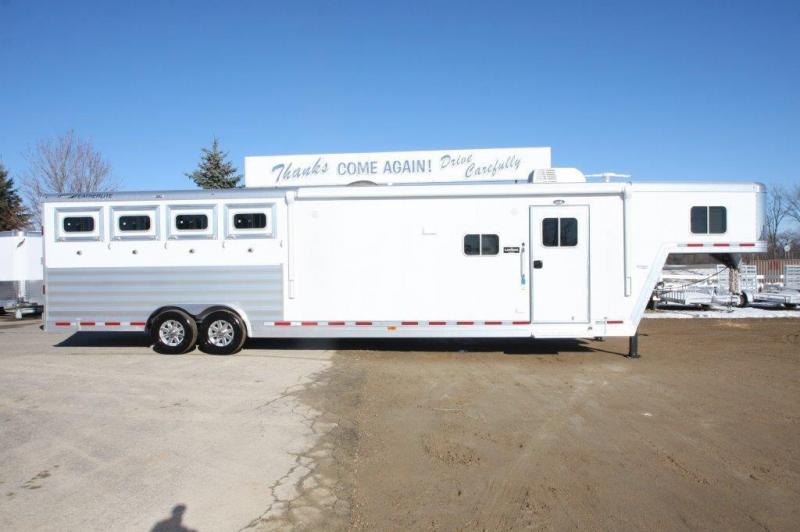 2016 Featherlite 4 horse with 15'5" LQ w/SlideOut 2016 Featherlite 4 horse with 15'5" LQ w/SlideOut