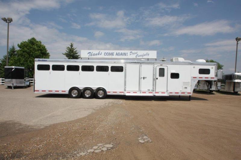 Used Horse Trailers Featherlite Horse and Livestock Trailers