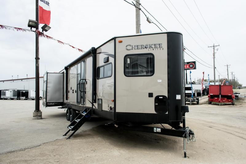 2019 Cherokee Limited 304VFK Travel Trailer 2019 Cherokee Limited 304VFK Travel Trailer