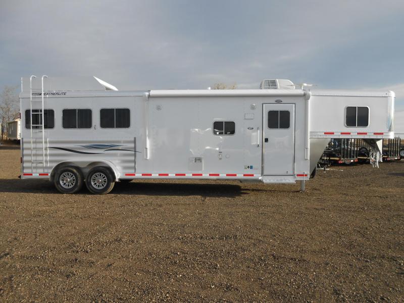 2017 Featherlite 8533 3 Horse 10' Living Quarter Trailer Trailer