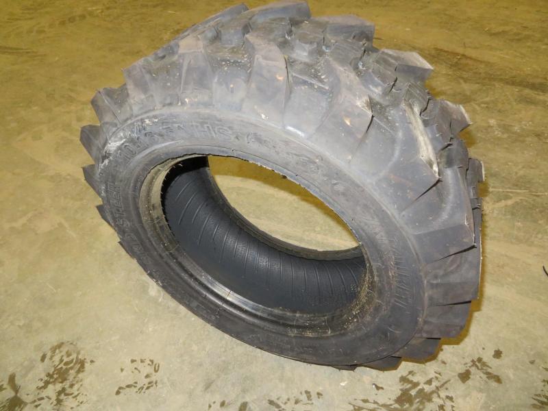 Unused Akuret 10 - 16.5 Premium Skid Steer Tires Unused Akuret 10 - 16.5 Premium Skid Steer Tires