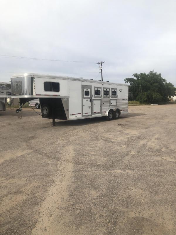 2011 Logan Coach STS 4H GN Horse Trailer 2011 Logan Coach STS 4H GN Horse Trailer