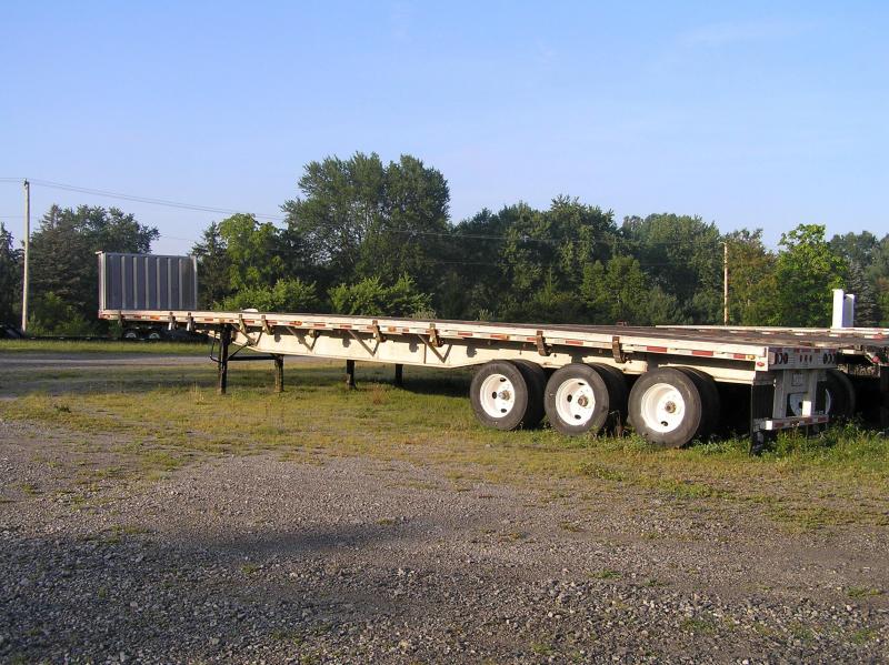 2004 Other tri-axle Flat Bed 2004 Other tri-axle Flat Bed