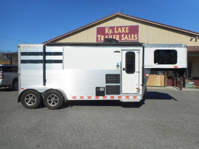 2016 Sundowner Santa Fe 6906 2H Horse Trailer 2016 Sundowner Santa Fe 6906 2H Horse Trailer