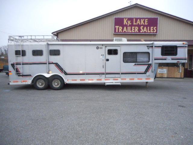 1996 Sundowner Trailers 3H GN Horse Trailer 1996 Sundowner Trailers 3H GN Horse Trailer