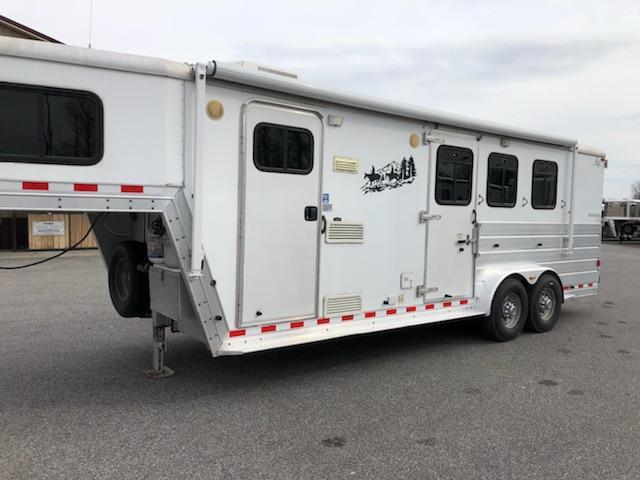 2004 Kiefer Genesis X 340 Horse Trailer 2004 Kiefer Genesis X 340 Horse Trailer