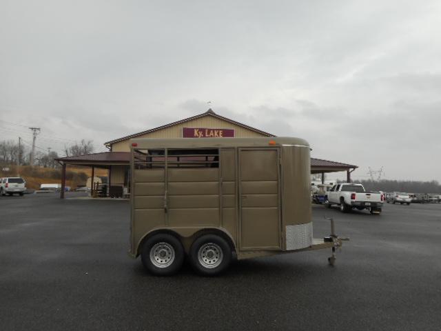 2018 Calico 2H BP Livestock Trailer 2018 Calico 2H BP Livestock Trailer