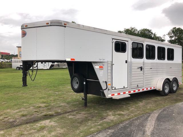2013 Sundowner Trailers 4 horse w/dressing room Horse Trailer 2013 Sundowner Trailers 4 horse w/dressing room Horse Trailer