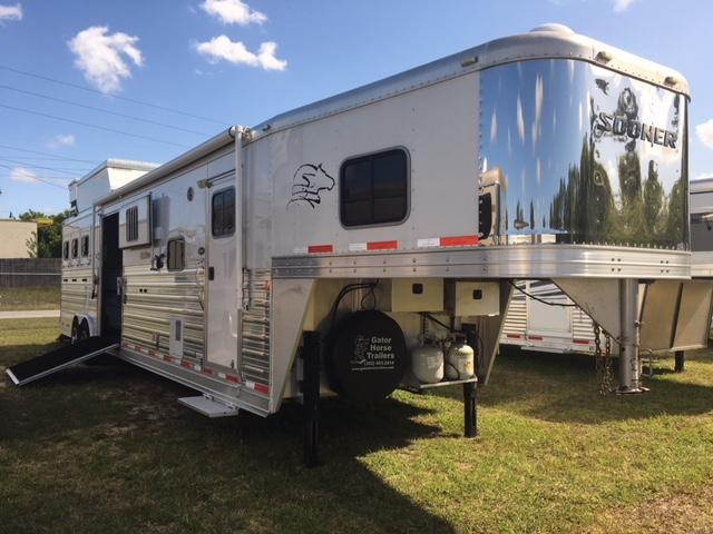 2013 Sooner 8 wide 4 horse w/16' lq and side ramp Horse Trailer 2013 Sooner 8 wide 4 horse w/16' lq and side ramp Horse Trailer