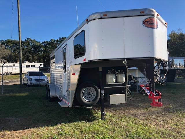 2014 Sundowner Trailers 2 horse with 6 lq Horse Trailer 2014 Sundowner Trailers 2 horse with 6 lq Horse Trailer
