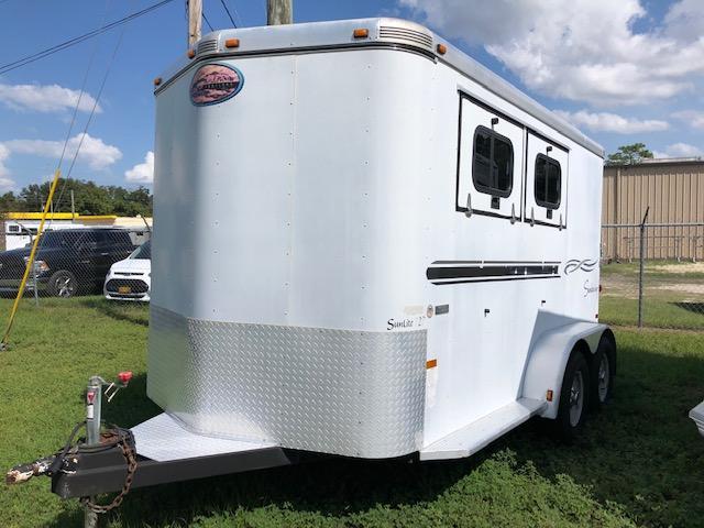 2005 Sundowner Trailers 2 horse slant with dressing room Horse Trailer 2005 Sundowner Trailers 2 horse slant with dressing room Horse Trailer