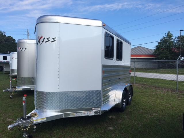 2019 Exiss Trailers 2 horse slant XT with dressing room Horse Trailer 2019 Exiss Trailers 2 horse slant XT with dressing room Horse Trailer