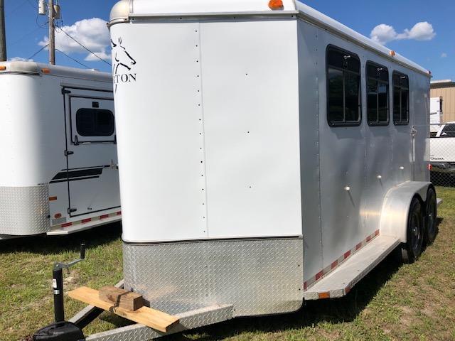 2002 Horton Trailers 3 horse w/ dressing room Horse Trailer in Ashburn, VA 2002 Horton Trailers 3 horse w/ dressing room Horse Trailer in Ashburn, VA