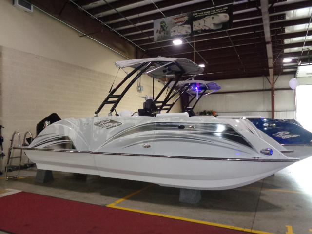 2019 Caravelle Boat Group Razor 219UU 2019 Caravelle Boat Group Razor 219UU