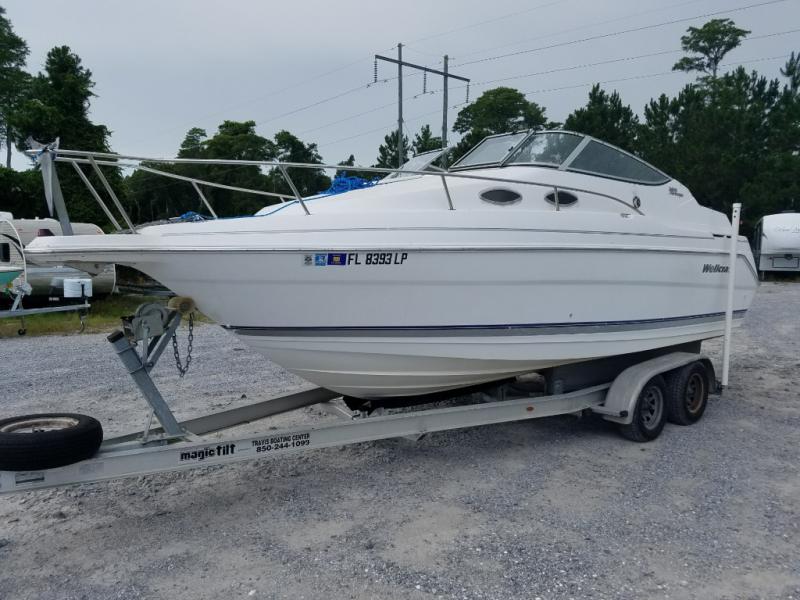 2001 Wellcraft 2400 MARTINIQUE 2001 Wellcraft 2400 MARTINIQUE