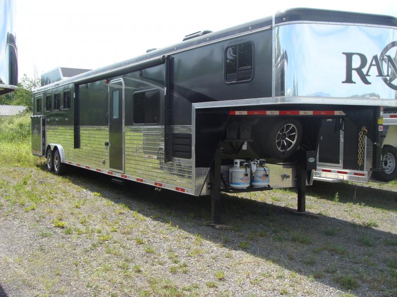 2019 Bison Trailers RANGER Horse Trailer 2019 Bison Trailers RANGER Horse Trailer
