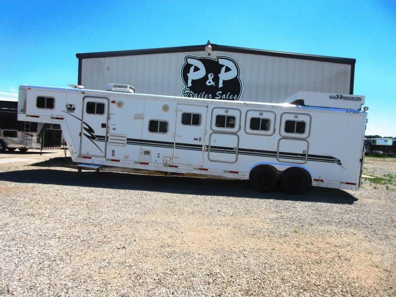 2001 Exiss Trailers 410 4 Horse Trailer 10 LQ Slant 2001 Exiss Trailers 410 4 Horse Trailer 10 LQ Slant