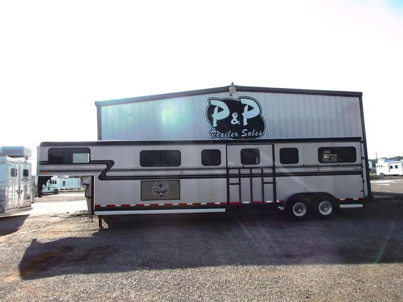 2001 Hawk 4 Horse head to head 2001 Hawk 4 Horse head to head