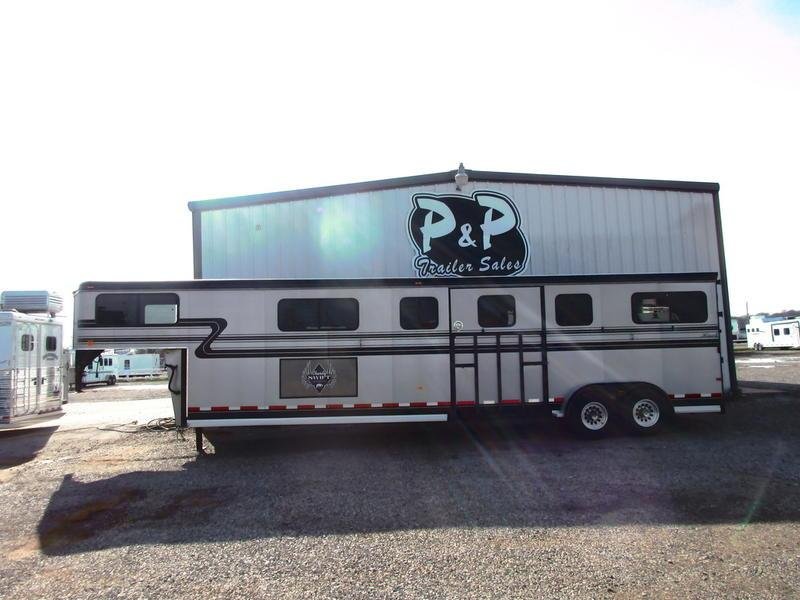 2001 Hawk 4 Horse head to head 2001 Hawk 4 Horse head to head