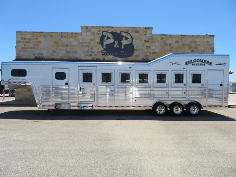 2019 Bloomer 87TRNS 7 Horse Trailer Slant 2019 Bloomer 87TRNS 7 Horse Trailer Slant
