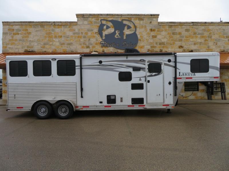 2017 Lakota 3 Horse 9 ft Short Wall Horse Trailer 2017 Lakota 3 Horse 9 ft Short Wall Horse Trailer
