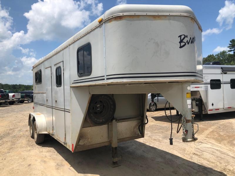2005 Bison Trailers 6204ST 2 Horse Straight Load Trailer w/ Ramps 2005 Bison Trailers 6204ST 2 Horse Straight Load Trailer w/ Ramps