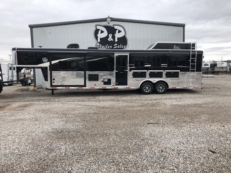 2018 Bison Ranger 8411RGSL 4 Horse 11' Shortwall 2018 Bison Ranger 8411RGSL 4 Horse 11' Shortwall
