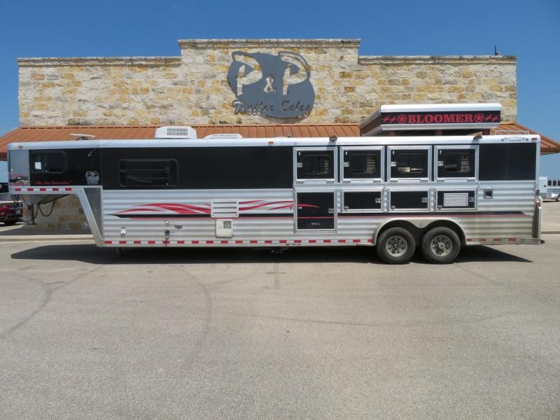 2000 Bloomer 8413 4 Horse Trailer 13' LQ Slant 2000 Bloomer 8413 4 Horse Trailer 13' LQ Slant