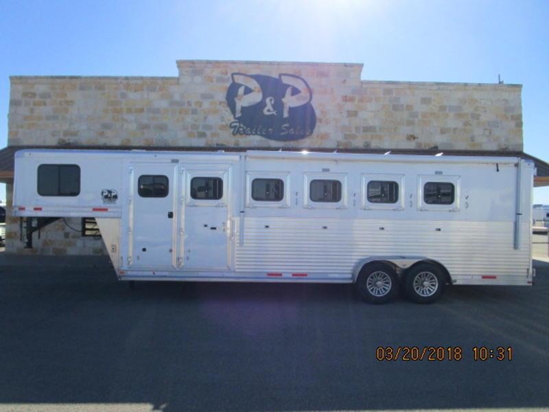 2018 Lakota Trailers 5 Horse Super Tack 2018 Lakota Trailers 5 Horse Super Tack