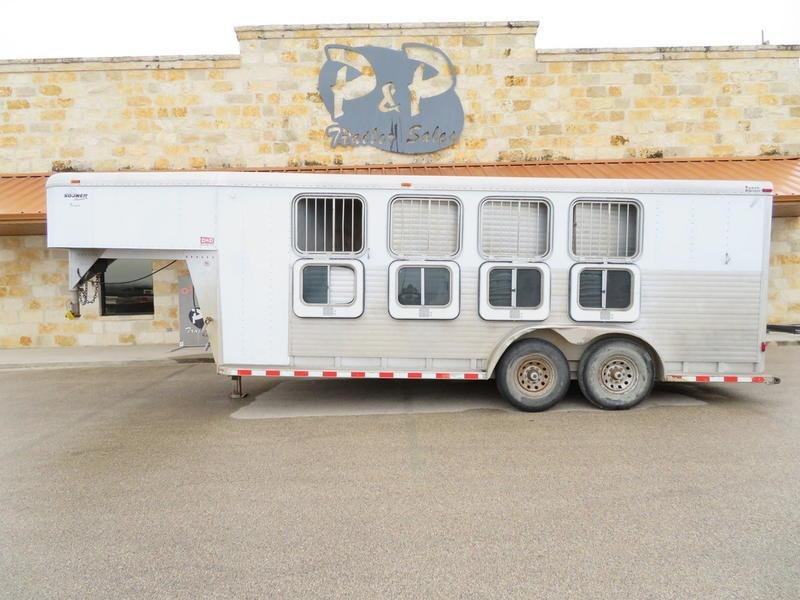 2000 Sooner 4 Horse Gooseneck 2000 Sooner 4 Horse Gooseneck