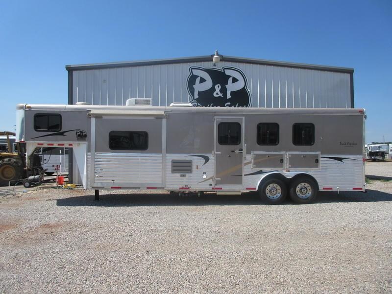 2012 Bison 8310TE 3 Horse 10' SW 2012 Bison 8310TE 3 Horse 10' SW